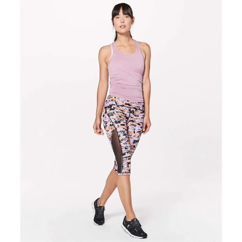 Lululemon Sun Runner Crop *17" Inversion Multi / Black Yoga Pants | Size 6
